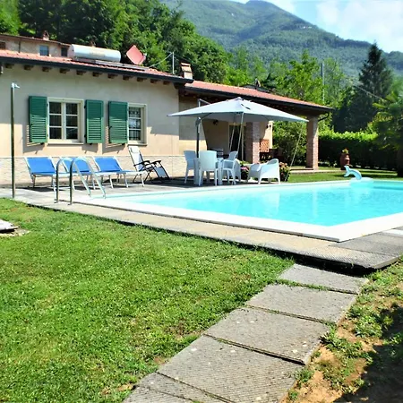 Holiday home Casa Girasole Camaiore